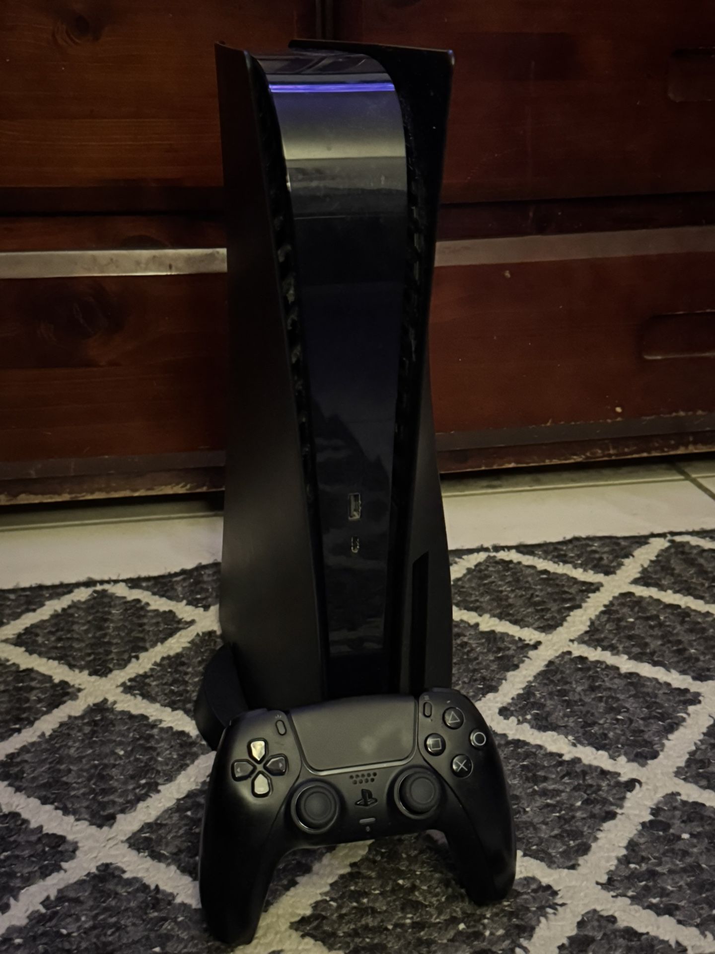 PS5 Disc Edition Midnight With New Controller