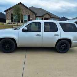 2011 Chevy Tahoe Excellent Condition 