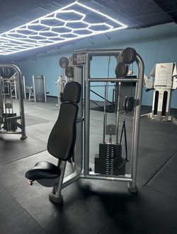 Life Fitness Cable Chest Press