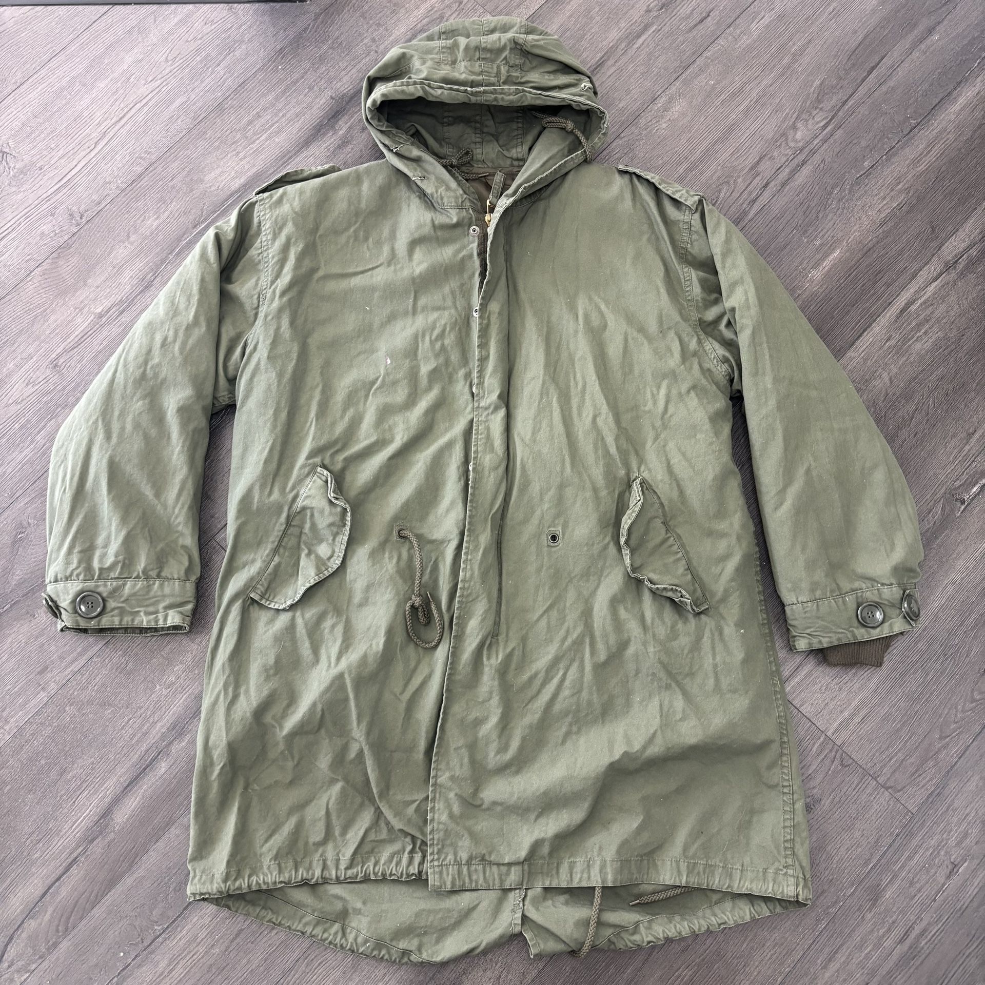 Vintage Army M-1951 Field Parka With Extreme Cold Weather Liner Mens Fishtail