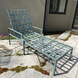 Wrought Iron Patio Chaise Lounge Chair 