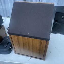 Bose 2.2 bookshelf speakers 