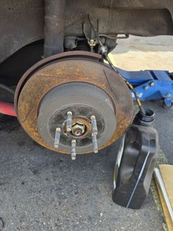 2004 sti hubs and Knuckles