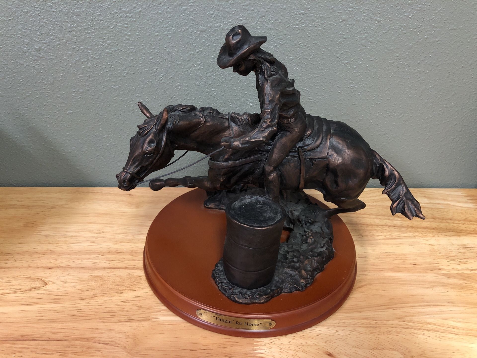 Montana Lifestyles “Digging for Home” Statue