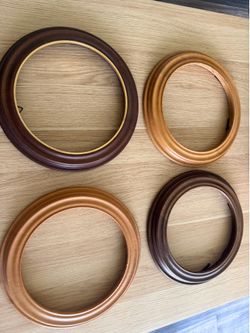 Van Hygan Smythe Round Wood Plate Frame