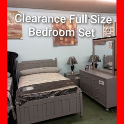 🤓 Clearance Full Size Bedroom Set 