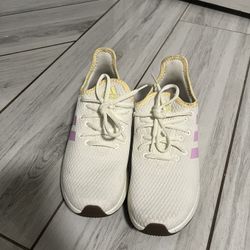 Women’s Adidas Size 7 