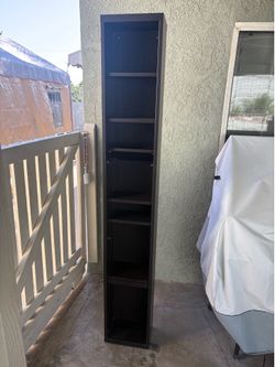 Book shelf / Display case