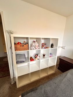 Books Shelf