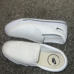 White Nike Slip-ons