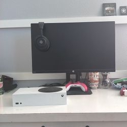 Xbox Series S Bundle