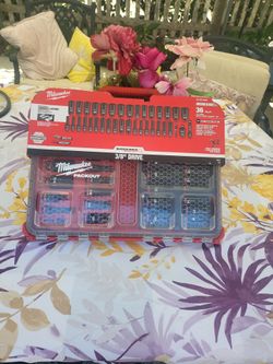 Milwaukee 3/8 sockets set 36 pc
