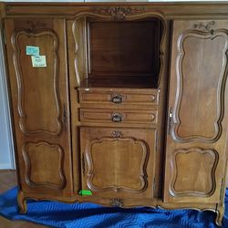 Breakdown Vintage French Country Closet...$150