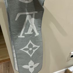 LV Gray Scarf
