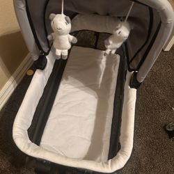 Baby Rocking Bassinet 