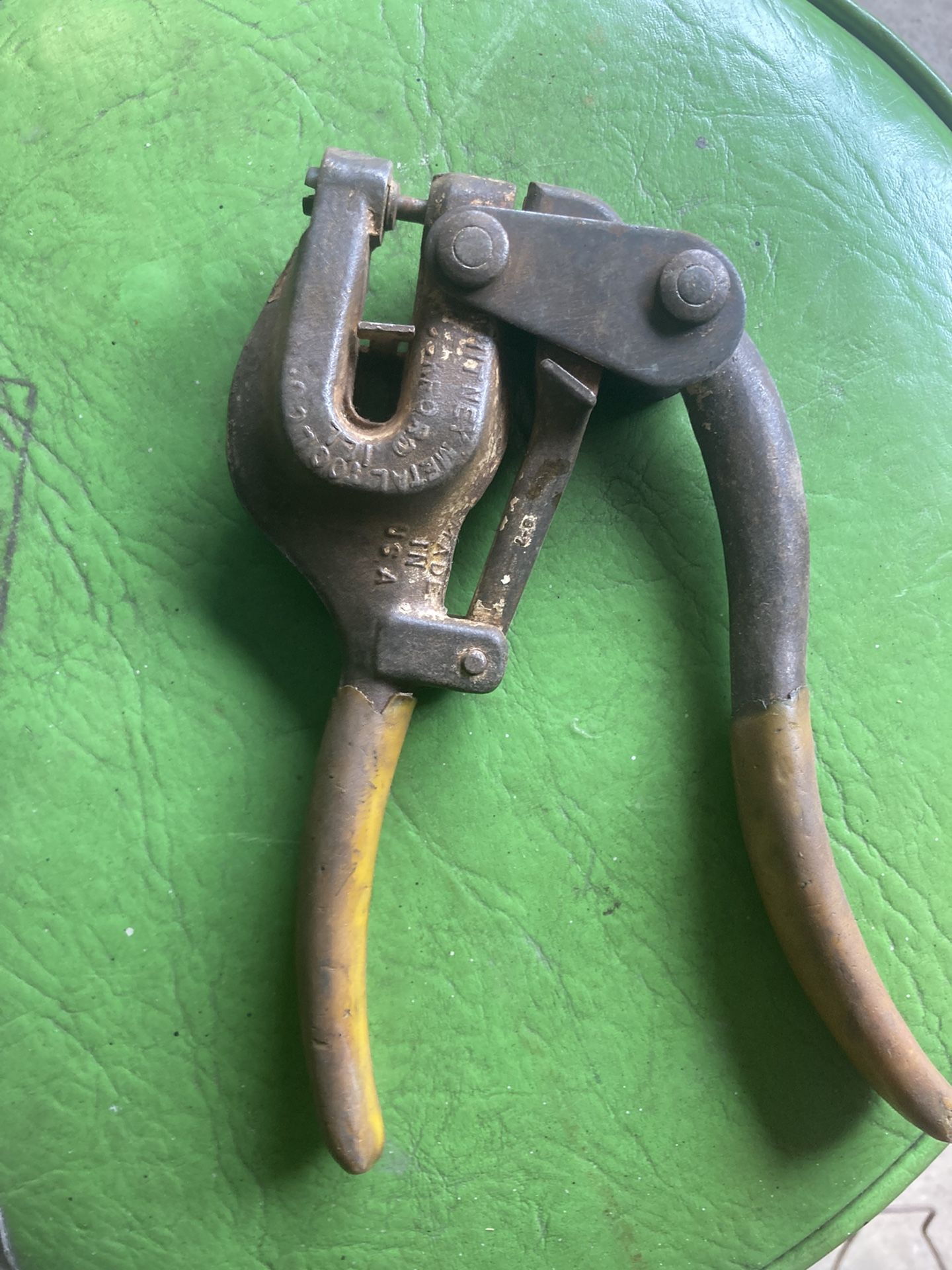Roper Whitney Hand Punch