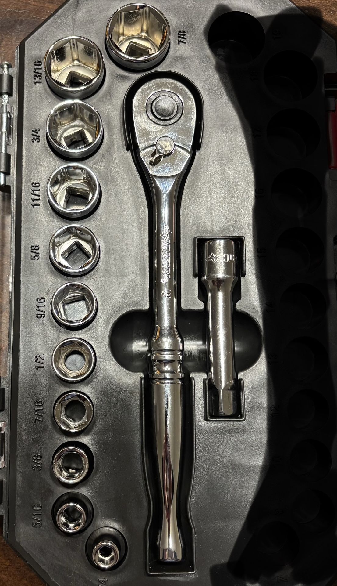 Tools Husky 3/8 Ratchet And Sockets