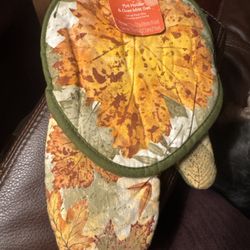 NEW Potholders And Oven Mitts $1 Each