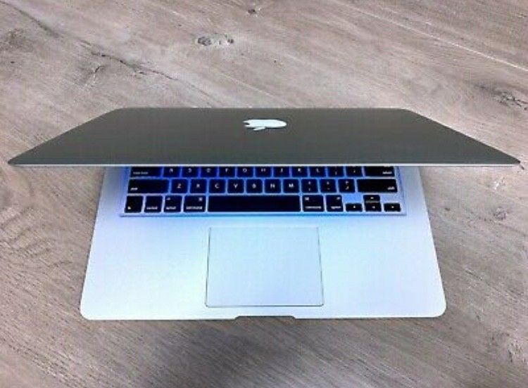 Apple Macbook Air