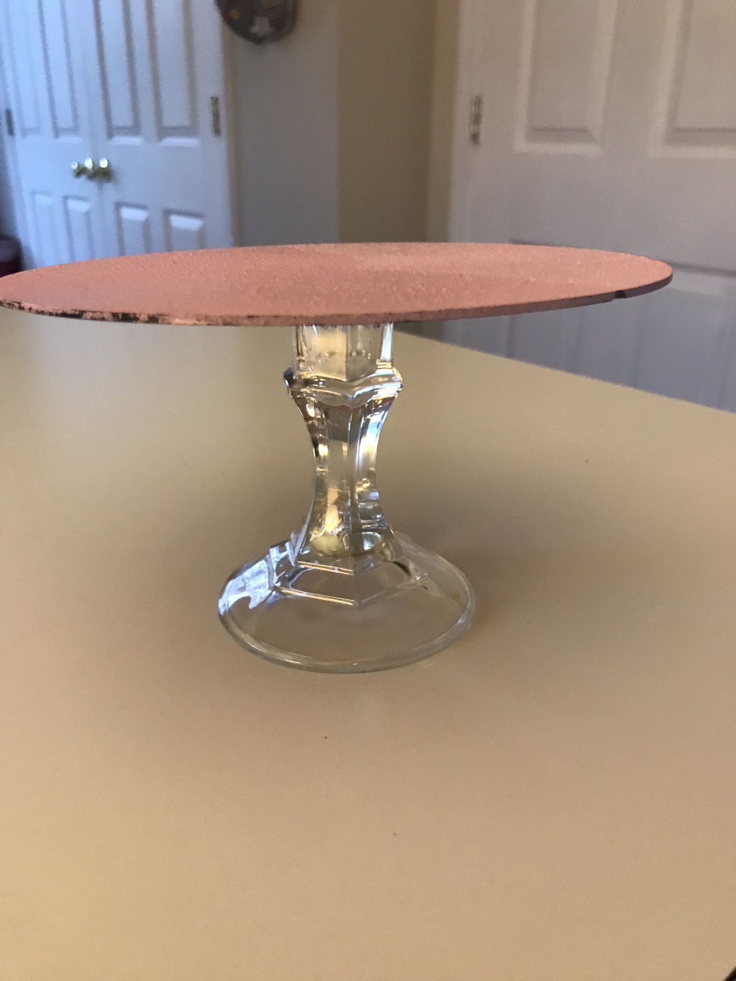 Cake stand from glass