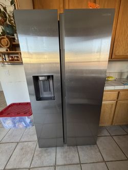 Samsung Stainless Refrigerator Only 3yr Old