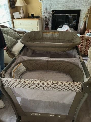 Pack N Play 