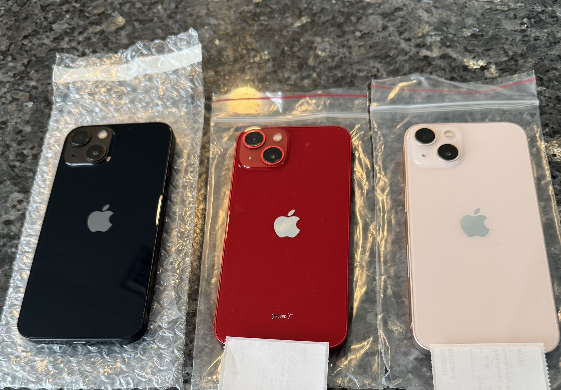 Unlocked Apple ๐ iPhone 13 (Pink or Red) 128GB - Good Condition