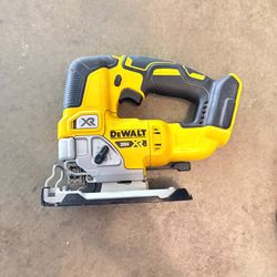 Dewalt - Jigsaw with 5ah battery