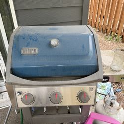 Weber Spirit II E310 Sapphire 3 Burner Liquid Propane Gas Grill