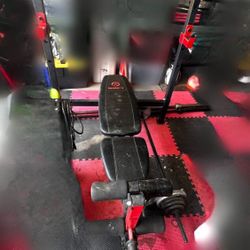 Weight Bench With Leg Extension 