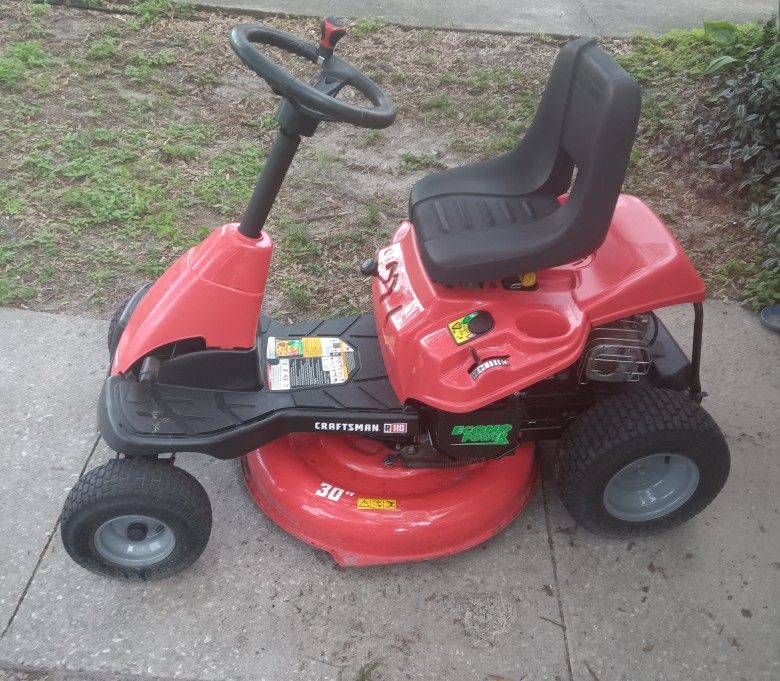 Craftsman R110 30" 10.5 H/P Riding Lawn Mower