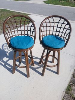 Rattan Swivel Barstools