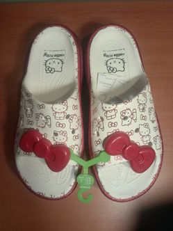 Hello Kitty Crocs