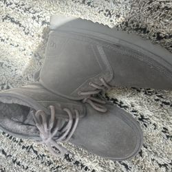 Boy uggs