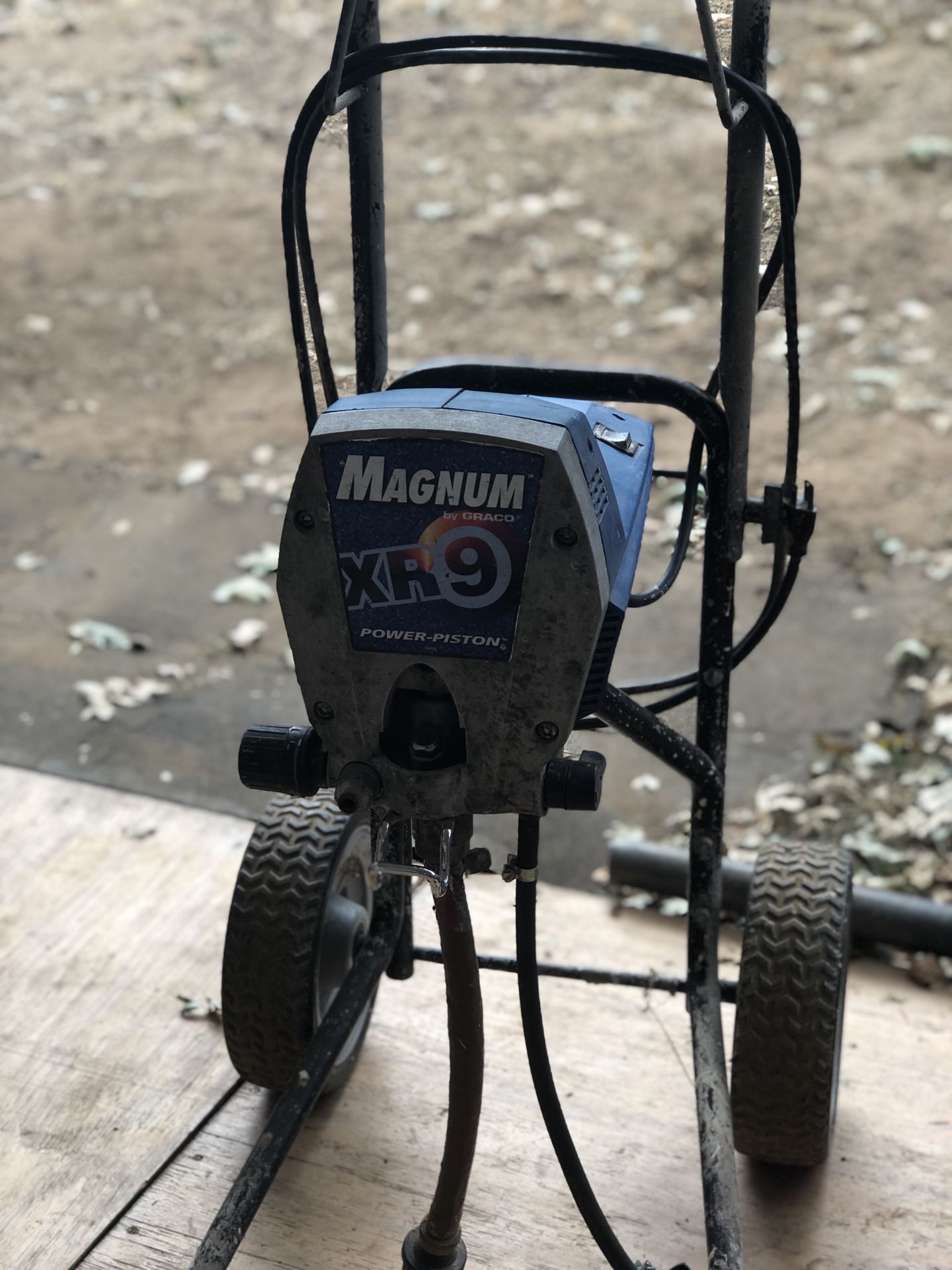 Magnum xr9 paint sprayer by Graco for Sale in Julian, CA OfferUp