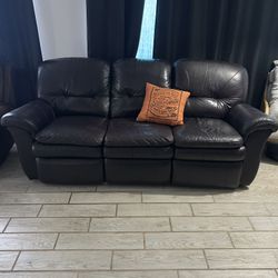 Leather Sofa With Recliner 