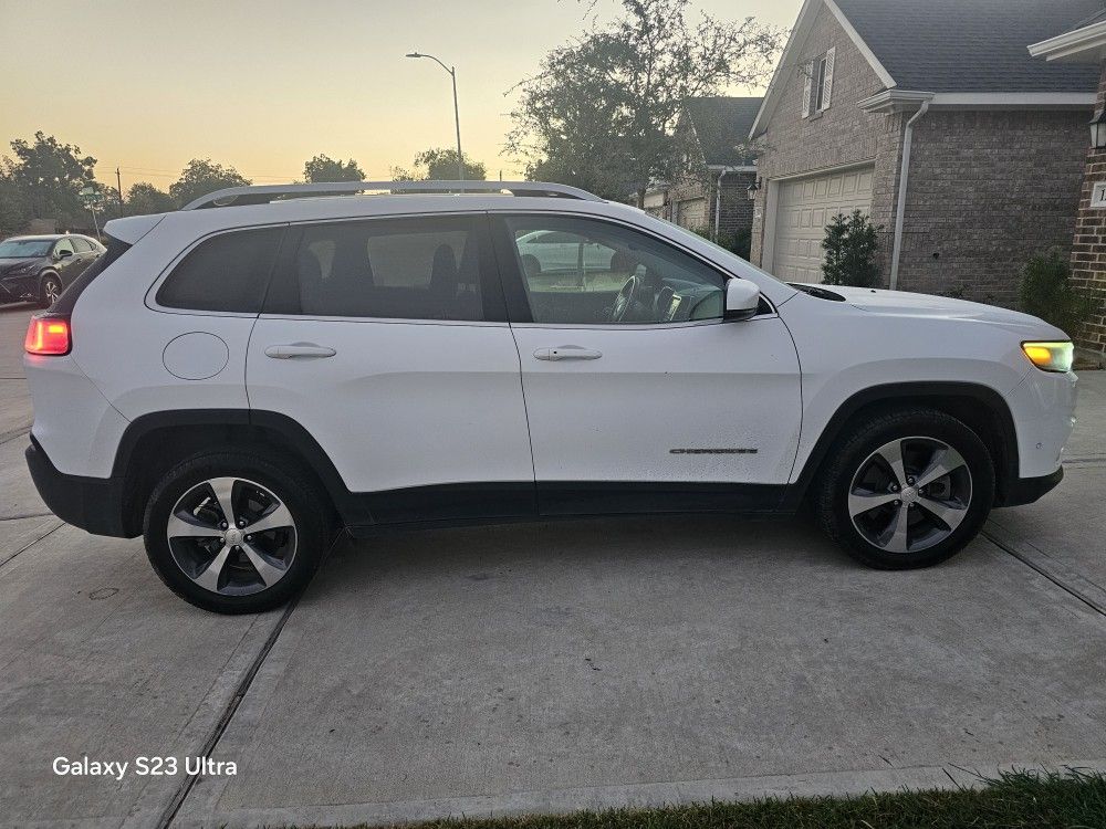 2019 Jeep Cherokee