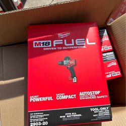 Milwaukee M18 Hammer Drill