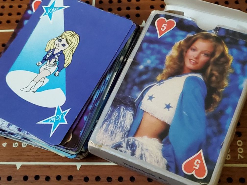 Vintage 1982 Dallas cowboy cheerleaders playing cards