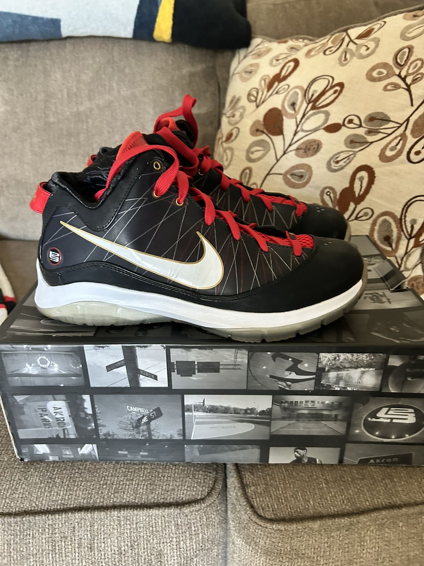 Lebron Vll P..S Size 10