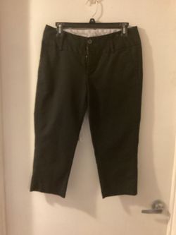 Women’s Size 8 Petite Crop Pants