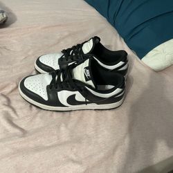 Panda dunks