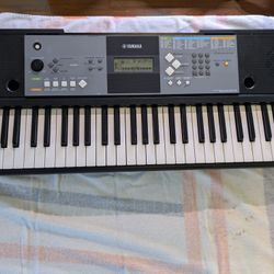 Yamaha PSR-E233 Keyboard
