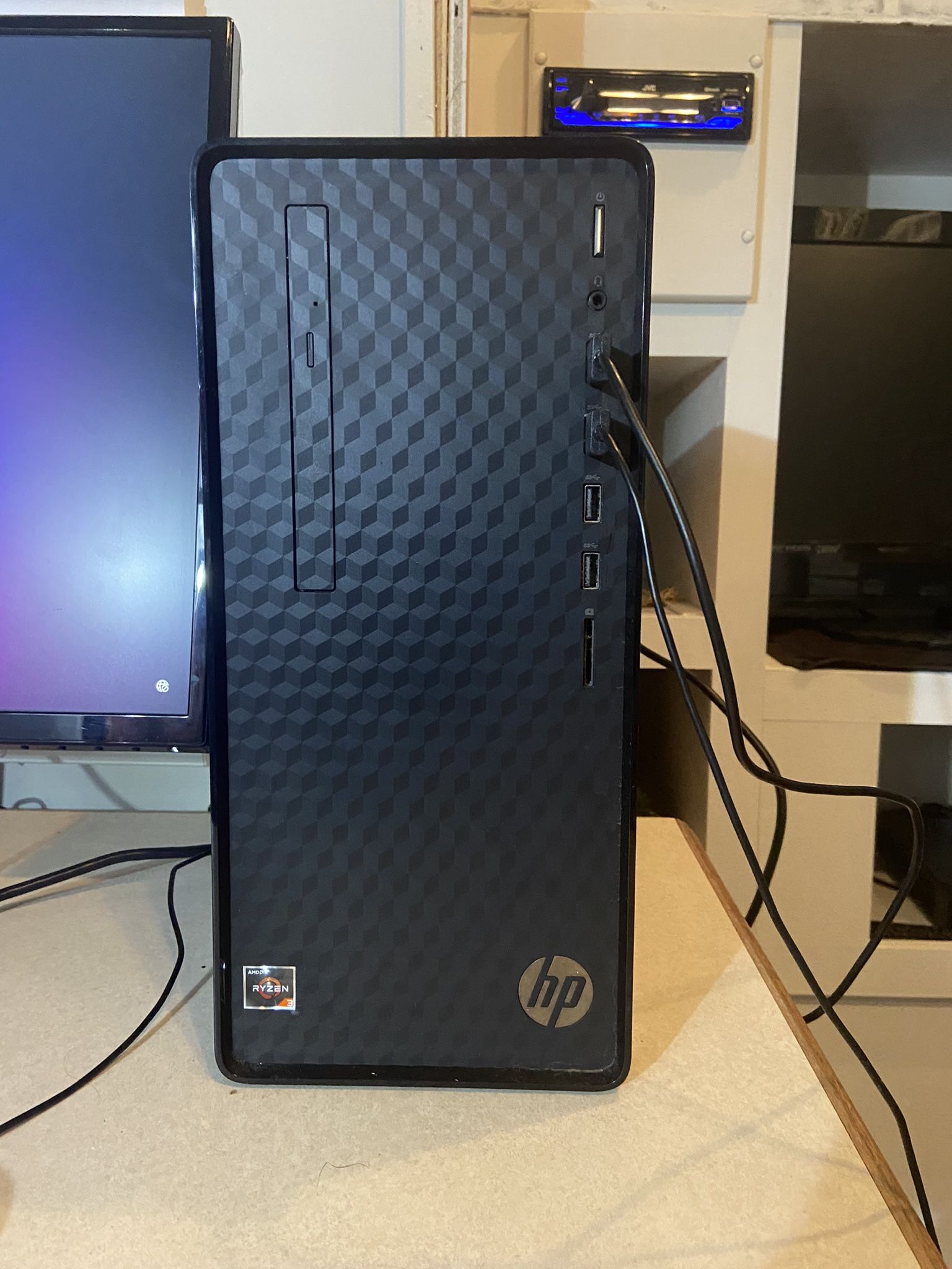 HP Desktop M01-F0014