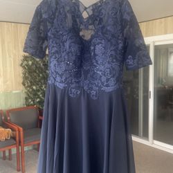 Vestido De Mujer Muy Elegante Talla 16 Corto