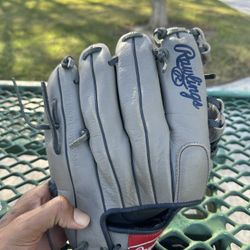 Baseball Glove Size Medium 