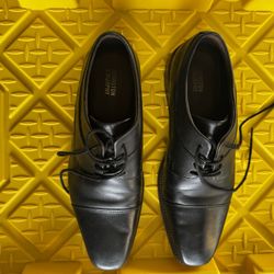 MEN’S BLACK SQUARE TOE FORMAL / DRESS/ WEDDING SHOES. Johnston and Murphy size 10.5 