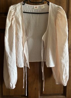 Levi's Embry Tie Front Blouse Fawn Pink Peach Puff Sleeve Size M Crop Top