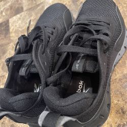 Reebok Boys Shoes Size 1 Brand New