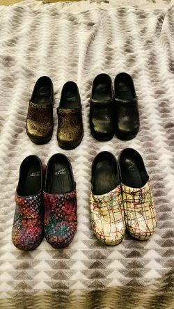 dansko nursing shoes